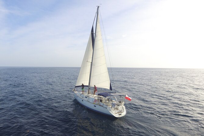 3 Hours Yacht Sailing Activity in Cabo Verde, Santa Maria - Sal sailing highlights at a glance
