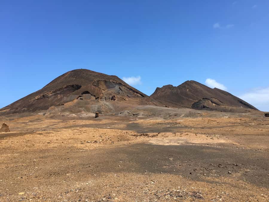 Beaches, Villages and Monte Verde (excludes city) - Praia Grande and Norte Baía: sand, volcanic rock, and changing water