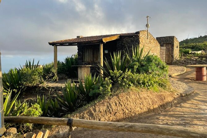 Beaches, Villages and Monte Verde, São Vicente Excludes City - The road from Baía das Gatas to Calhau