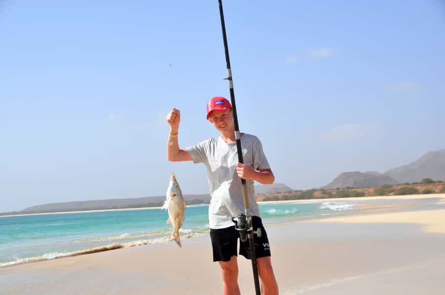 Boa Vista Island: Fishing with local fishermen - Getting onto the Atlantic with a small group