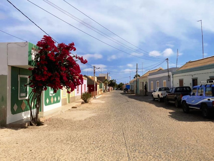 Boa Vista Island: Guided Santa Monica Beach & Caves Tour - Varandinha rewards the rougher ride