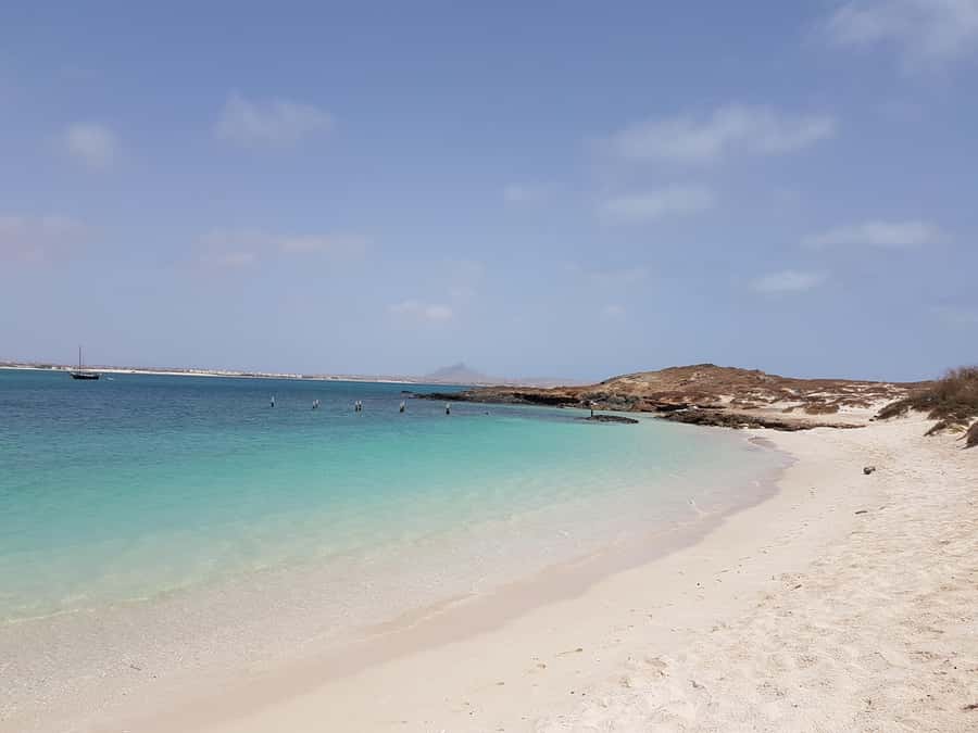 Boa Vista: Motoryacht Trip with Fishing, Snorkel, Beach BBQ - Key points to know before you book