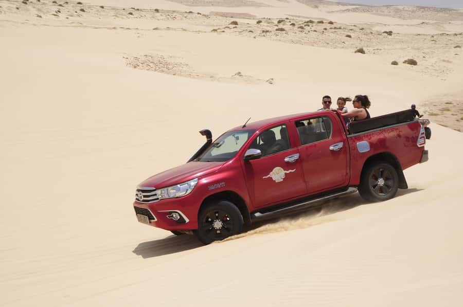 Boavista: 4x4 Island Tour, Santa Monica, Dune, Caves & Lunch - Local lunch is a useful pause