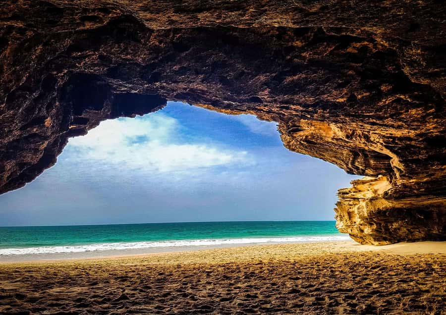 Boavista: Santa Monica beach, Varandinha cave, Sand dunes - Varandinha Cave and the island’s rougher coast