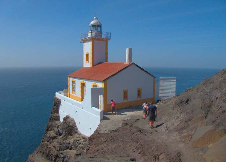 Coastal hike to the Lighthouse - Who should book this hike?