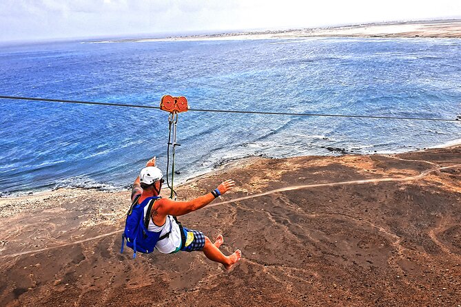 Complete Excursion and Flight on the Zipline Cabo Verde - Drinks and local snacks above the sea