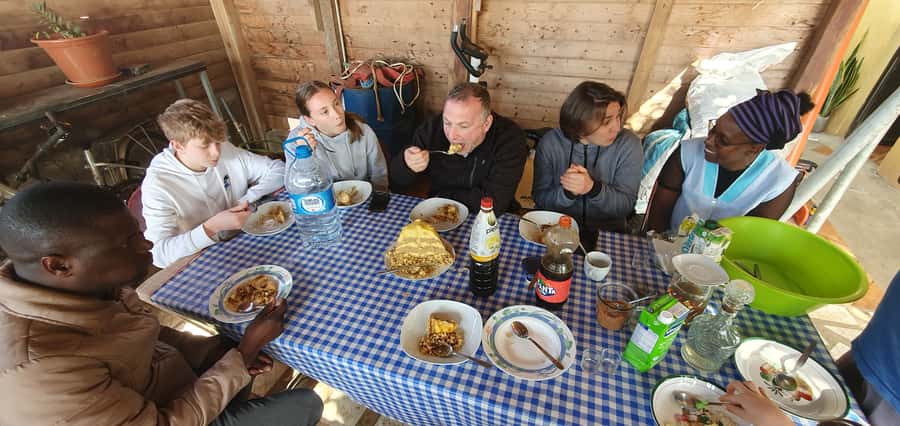 Day with locals people - Language, hosting, and the overall mood