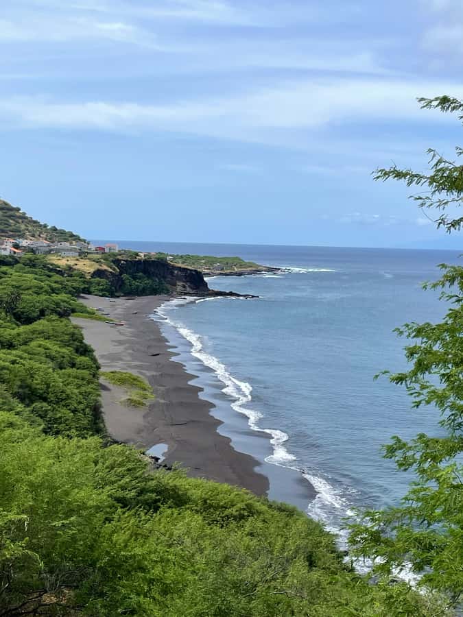 Discover the Black Sand Beach+the Natural Pool - Arriving at Ribeira das Prata