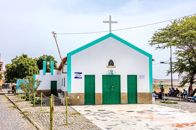 Full Day Adults Only Tour of Sal with Lobster Lunch and Salt Lake - Palmeira: a slower hour by the sea