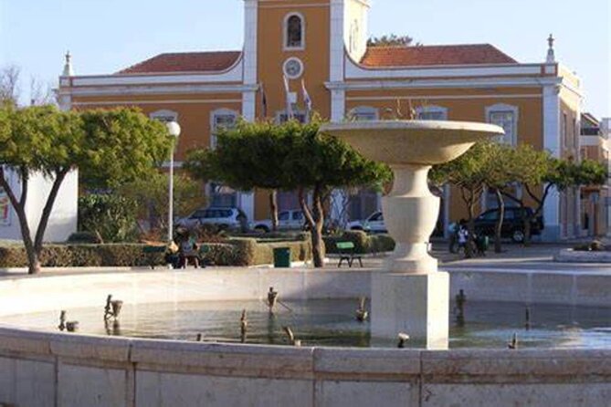 Guided city Tour Praia, Highlights tour - The central square and Praia’s colonial center