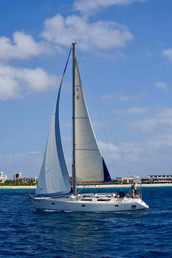 Half-Day Sailing Yacht Adventure in Sal Island - 3 hours - Who will enjoy Lucy most