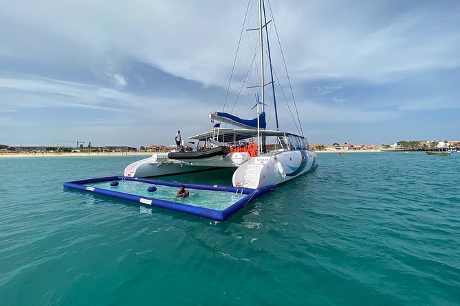 Lounge Catamaran SODADE Half-Day - Unlimited drinks and a casual snack service
