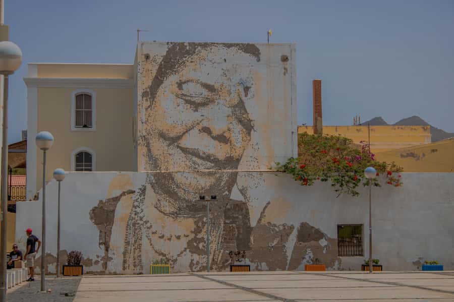 Mindelo: City Tour with Hotel Pickup and Drop-Off - Palácio do Povo and Mindelo’s colonial center
