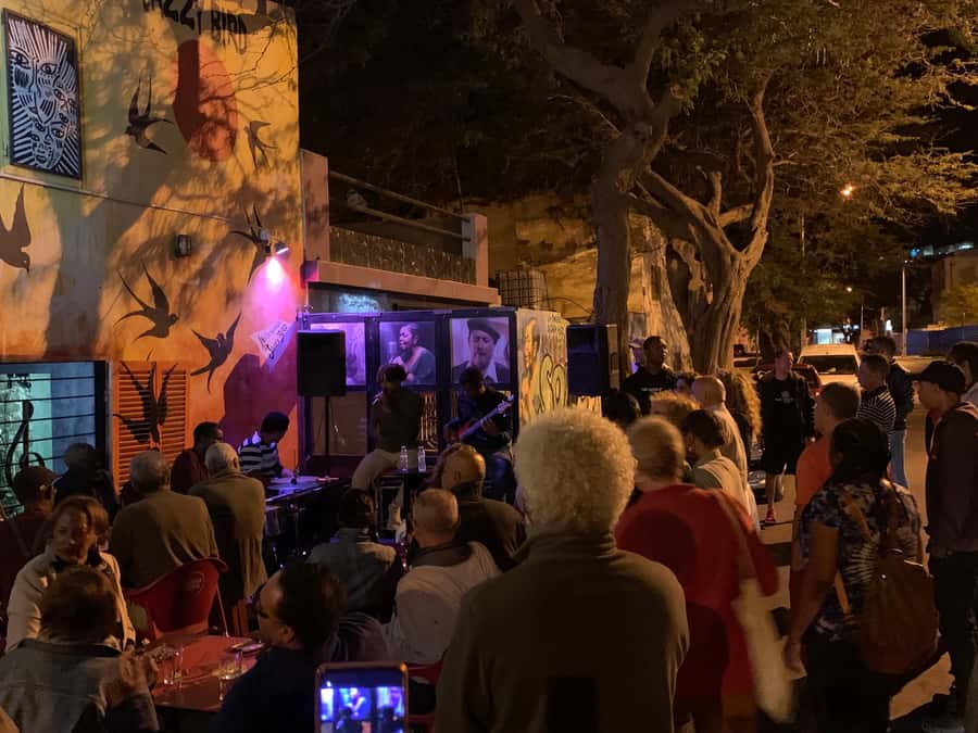 Mindelo Cultural: city tour "Mindelo by Night" - Live music, restaurants, and useful local advice