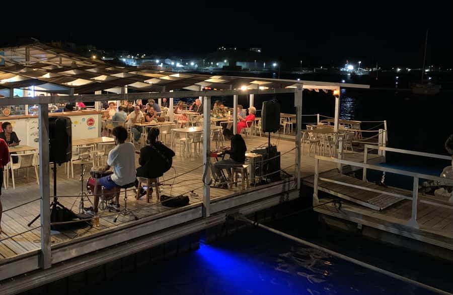 Mindelo Cultural: city tour "Mindelo by Night" - Meeting near Nautilus and starting the walk