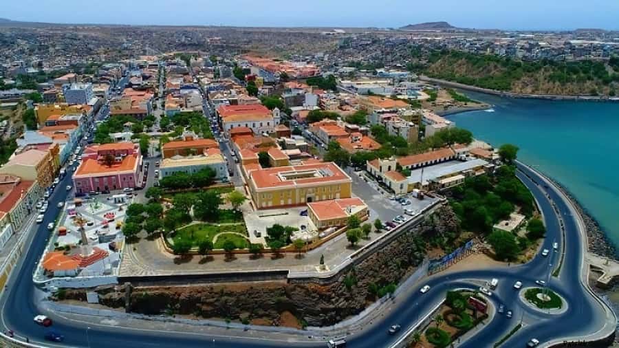 Praia & Cidade Velha: Guided City Tour - Key points to know before booking