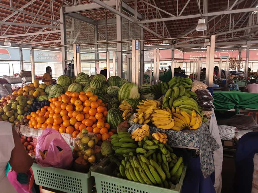 Praia City Tours - Sucupira Market, where Praia gets practical