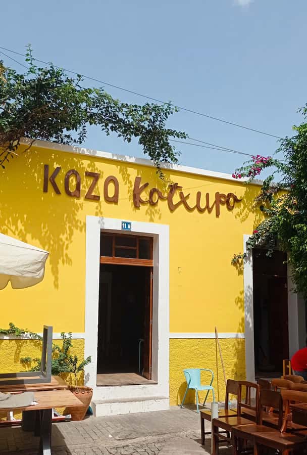 Praia: Guided City Walking Tour - Santa Maria Fort and the cannons above Praia