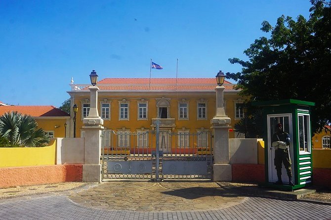 Praia: Guided Historic Walking Tour & Lunch with Locals - Diogo Gomes and Praia’s Wider Story