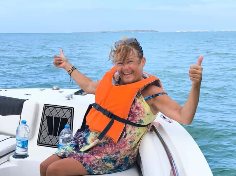Premium - Private Boat Tour Boa Vista - How much value do you get for $353?