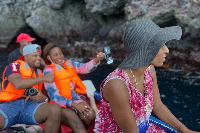 Private Tour in Praia, Cape Verde - Guide service and the benefits of going private
