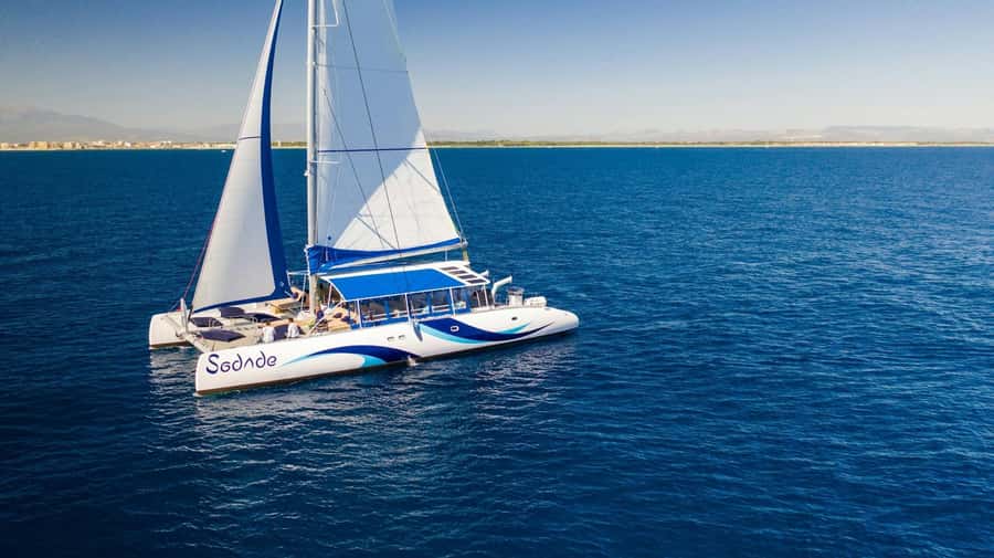 Sal Island Catamaran Cruise with All-inDrinks and Snacks - Booking advice for a relaxed afternoon at sea