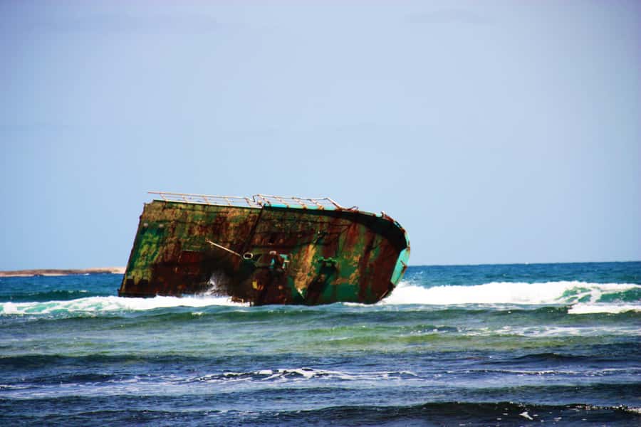 Sal island : Full day excursion Salinas, Shark Bay, Blue Eye - Pedra de Lume and the effortless salt-water float