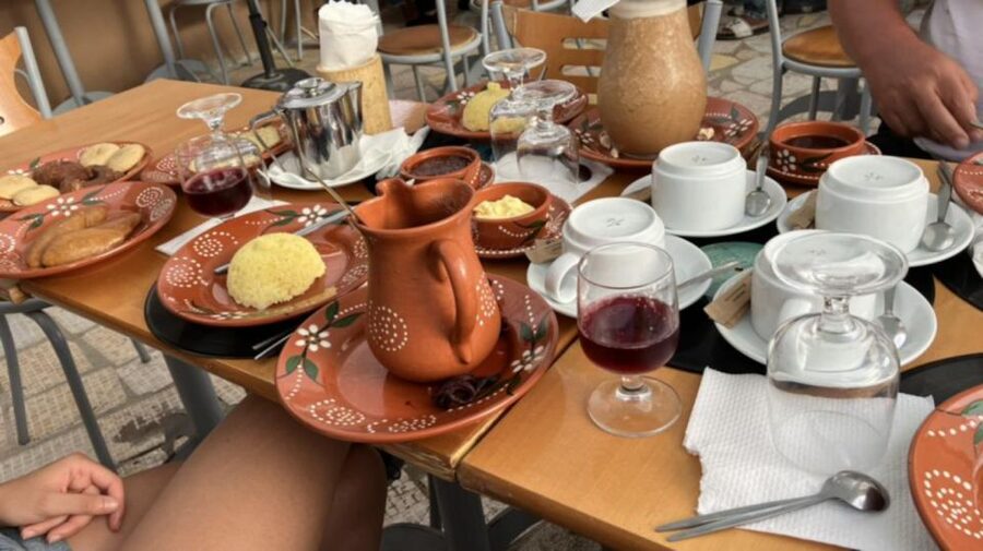 Sal island: Santa Maria city tour, street art and tapas - Choosing authentic Cape Verdean souvenirs