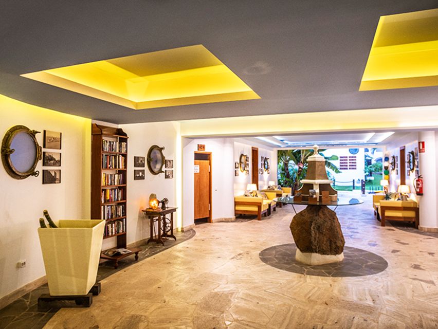 Sal island: Santa Maria city tour, street art and tapas - Is $147 good value for two people?