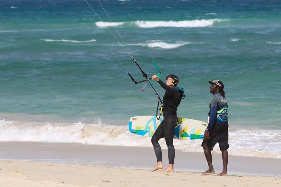Sal: Kitesurfing Lessons - The sea conditions can help and hinder