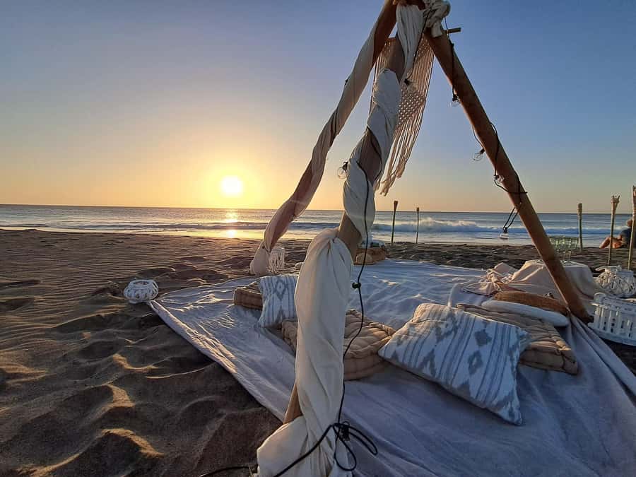 Sal: Romantic Sunset Escape with Wine and Roundtrip Transfer - Comfort, age limits, and practical fit