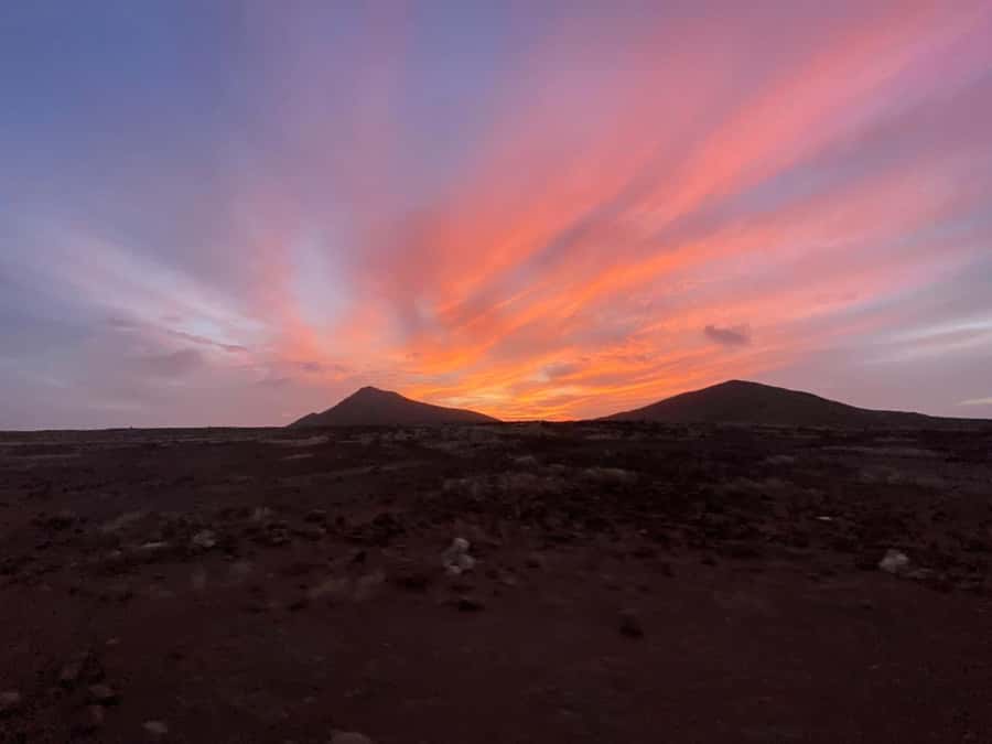 Santa Maria: Guided Coastal Hike & Monte Leão Sunset - Guides And Languages