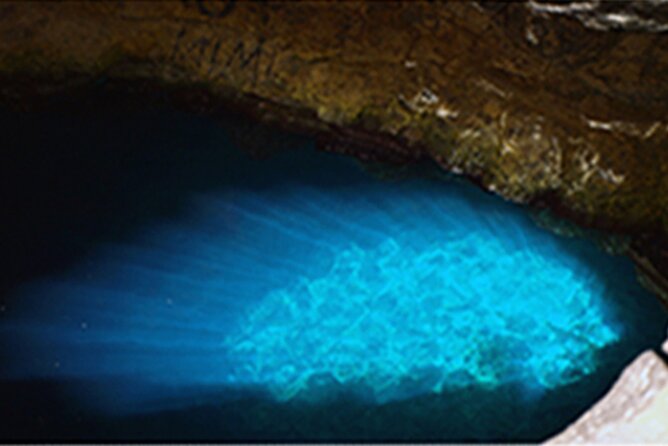 Santa Maria, Sal: All inclusive Salt Lake, Blue Eye and Shark Bay - Buracona’s Blue Eye and natural pool