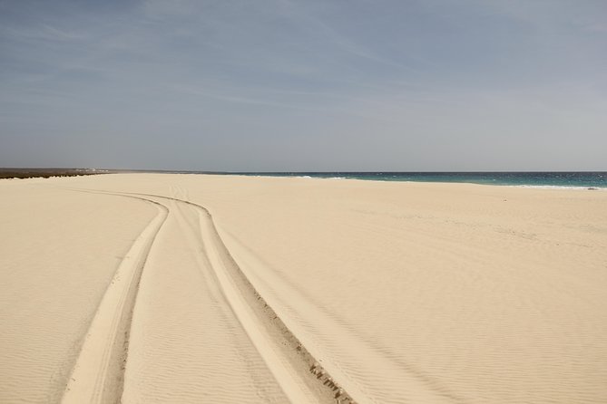 Santa Monica NO Stress Tour - Praia de Chaves: dunes, viewpoints, and a sandy ride