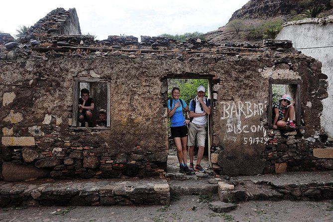 Santiago Island: Best of Praia & Cidade Velha Tour, a World Heritage Site - Pelourinho and the difficult history of power