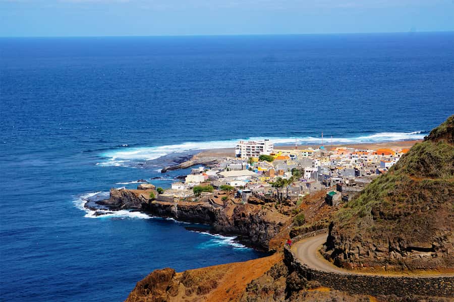 Santo Antão: Full Day Island Tour & Visit to Cova de Paúl - Povoacão and the working farms of Ribeira da Torre
