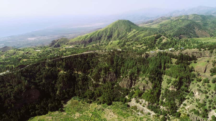 Santo Antão: Hiking Cova Volcano Crater to Ribeira Paúl - Who should book the Cova to Paul hike?
