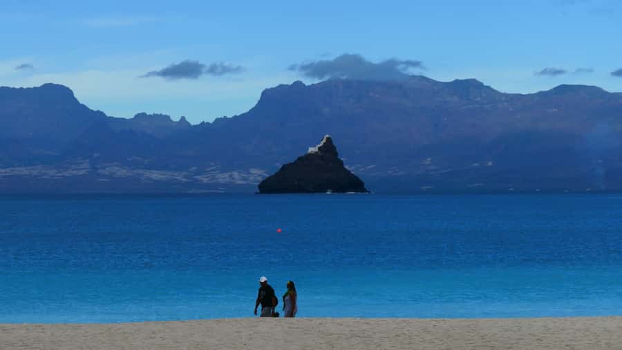 São Vicente: Markets, Beaches and Natural Park Tour - Starting in Mindelo, São Vicente’s cultural heart