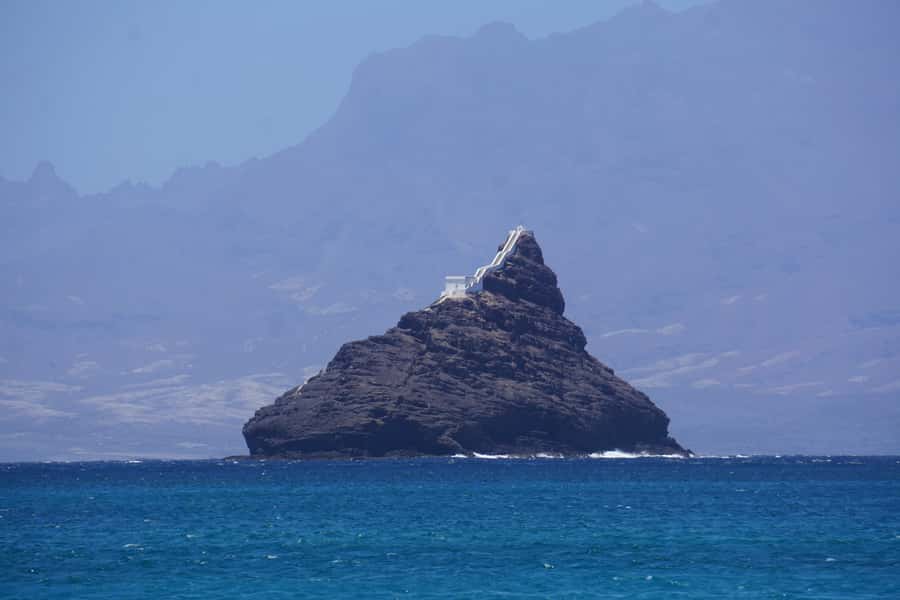 São Vicente: Private Highlights Tour from Mindelo Port - The drive to Calhau and São Vicente’s open interior