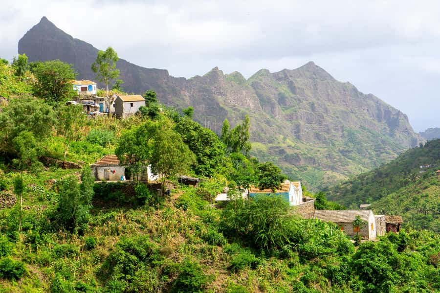 Serra Malagueta: Principal Valley Hike & Lunch with Locals - What this Serra Malagueta day is really about