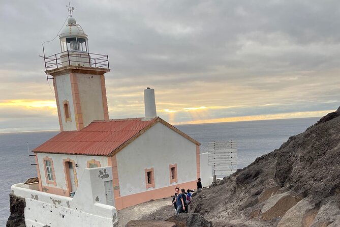 Sunset Hike to Lighthouse, Dona Amélia, São Vicente, 2h - São Pedro Beach and the fishing village