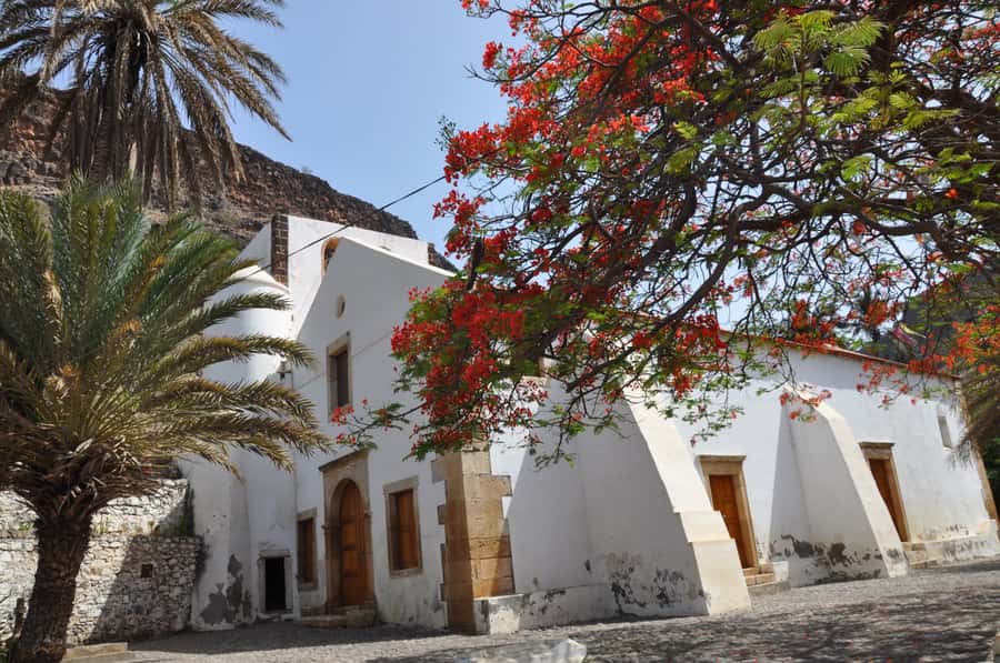 The origen of Capeverdean People - Walking through the old city