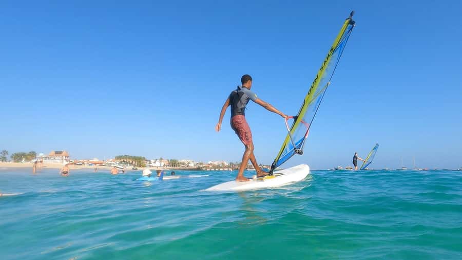 Windsurf Lessons - Who should book this Sal windsurf lesson?